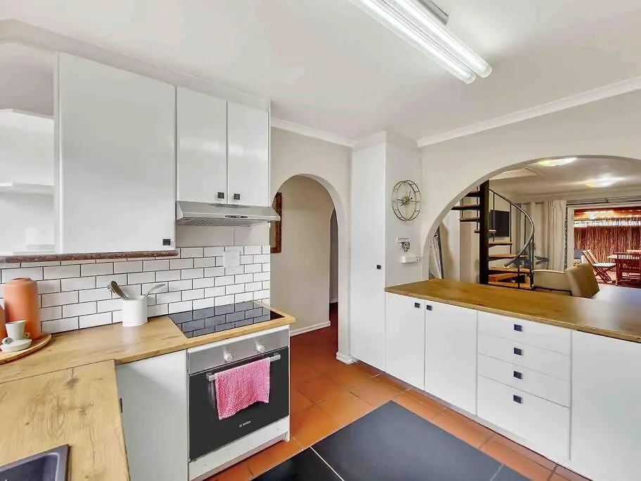 Self Check In-Family Home-4 Km From Blouberg Beach Cape Town